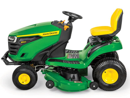 John Deere S140 Lawn Tractor